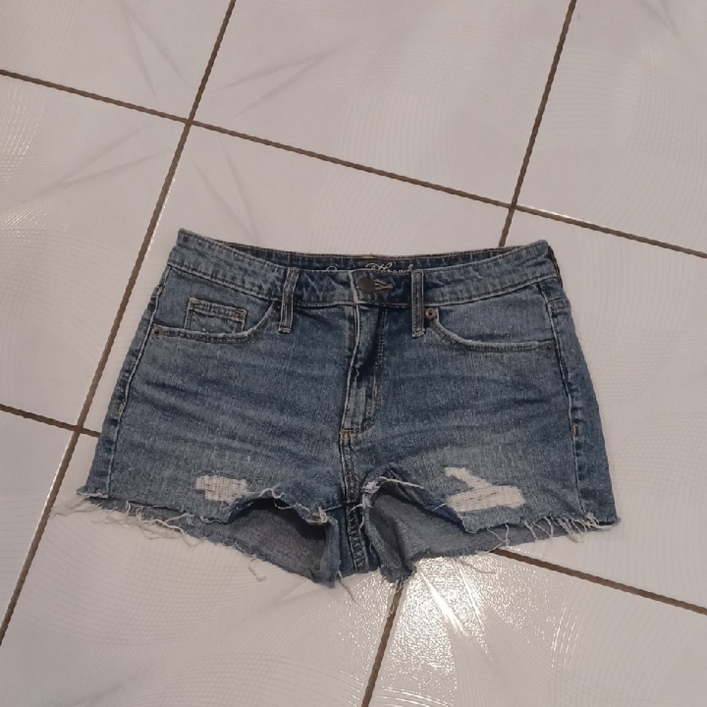 4/$80 Universal Thread Blue Jean Shorts Distressed Cut-Off - Size 2/26R